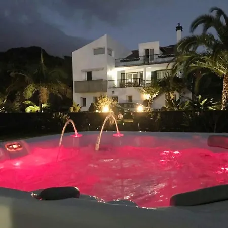 شقة With One Bedroom In Caloura With Furnished Terrace And Wifi لاغوا