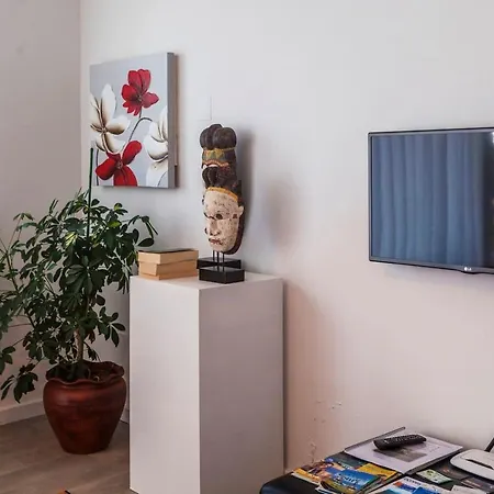With One Bedroom In Caloura With Furnished Terrace And Wifi لاغوا