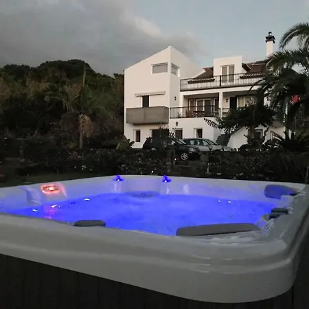 With One Bedroom In Caloura With Furnished Terrace And Wifi Апартаменты *