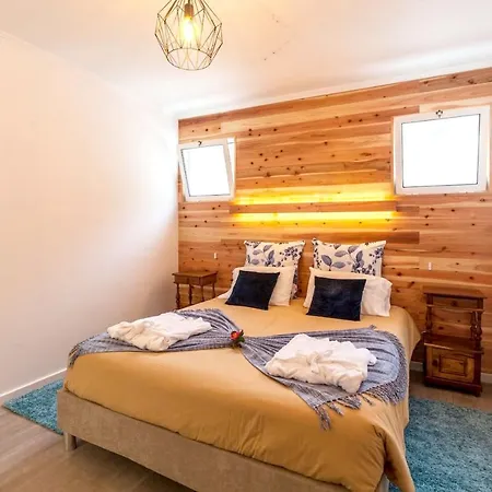 With One Bedroom In Caloura With Furnished Terrace And Wifi Апартаменты